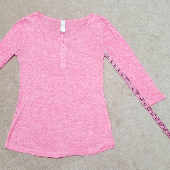 Y2K Woman's Pink Burnout 3/4 Sleeve Top Size Small Stretchy - Picture 8 of 10